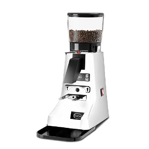 works directly at “the heart of a good coffee” for households and coffee bars around the world